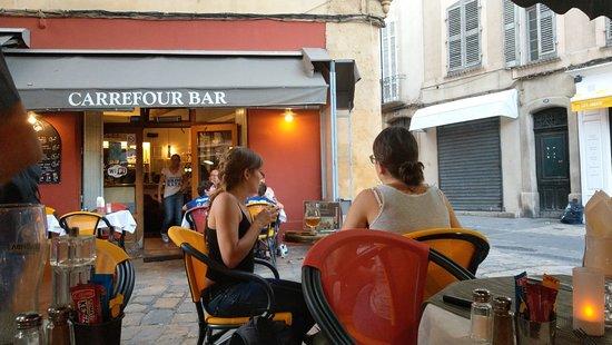Le Carrefour Bar