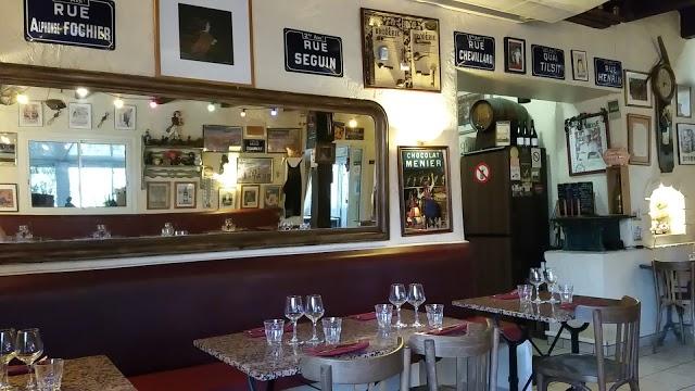 Les Deux Bouchons