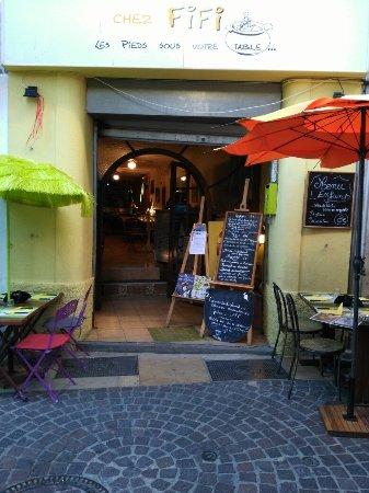 Les Pieds Sous Votre Table